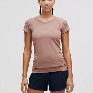 Lululemon, Swifty Tech short sleeve shirt 2.0, Size 4, Twilight Rose color